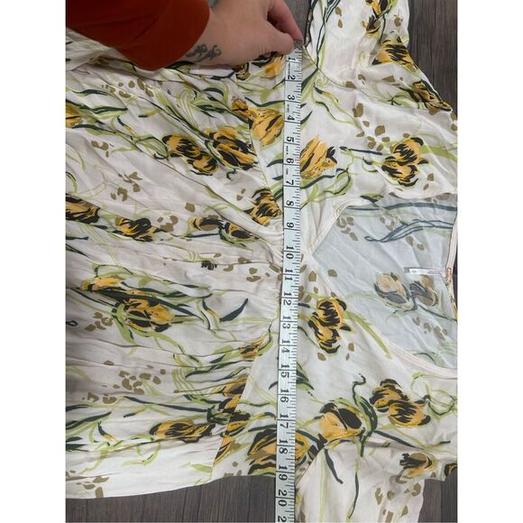 Free People V-Neck Oversized Floral Print Tunic Top Blouse White Size Small - Picture 9 of 9